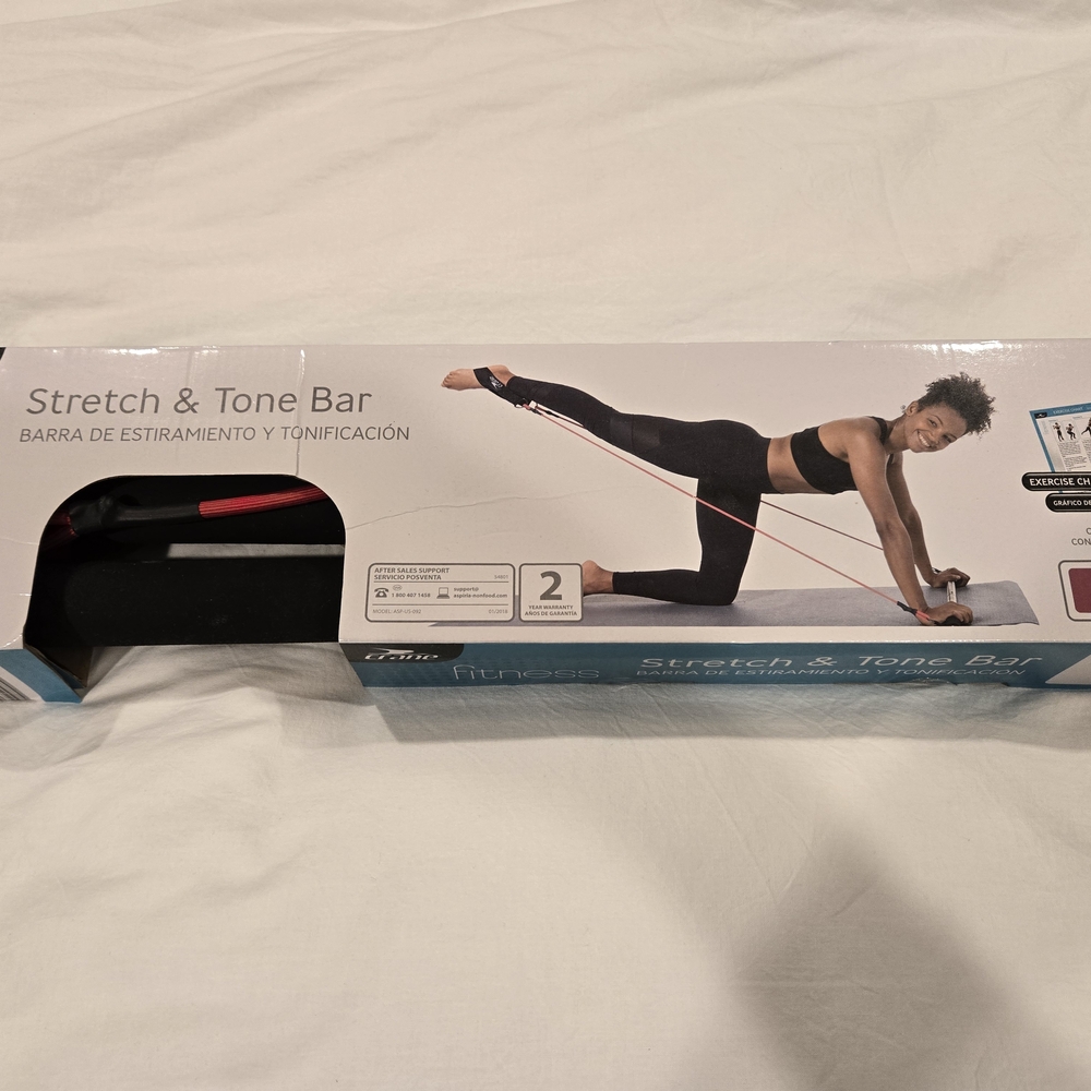 GAIAM Fitness Bar with Red Resistance Bands